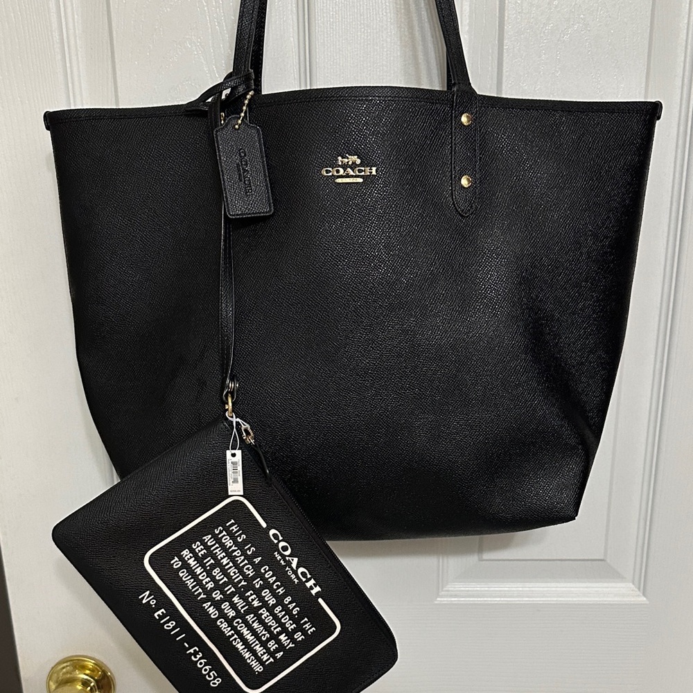 NWT Coach Reversible Black and Signature Black/Brown Leather Tote w/pouch